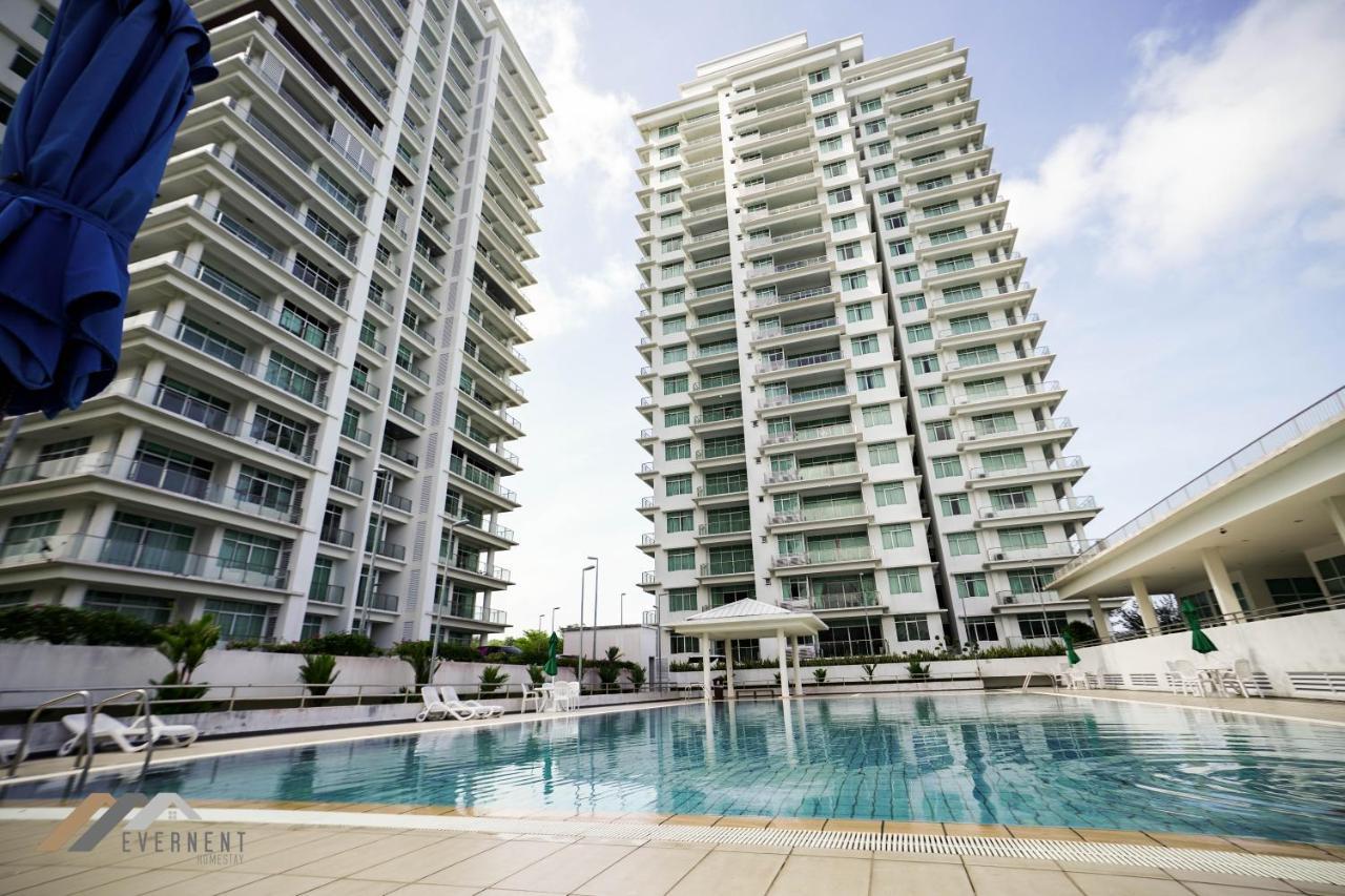 Bay Resort By Evernent Miri Luaran gambar