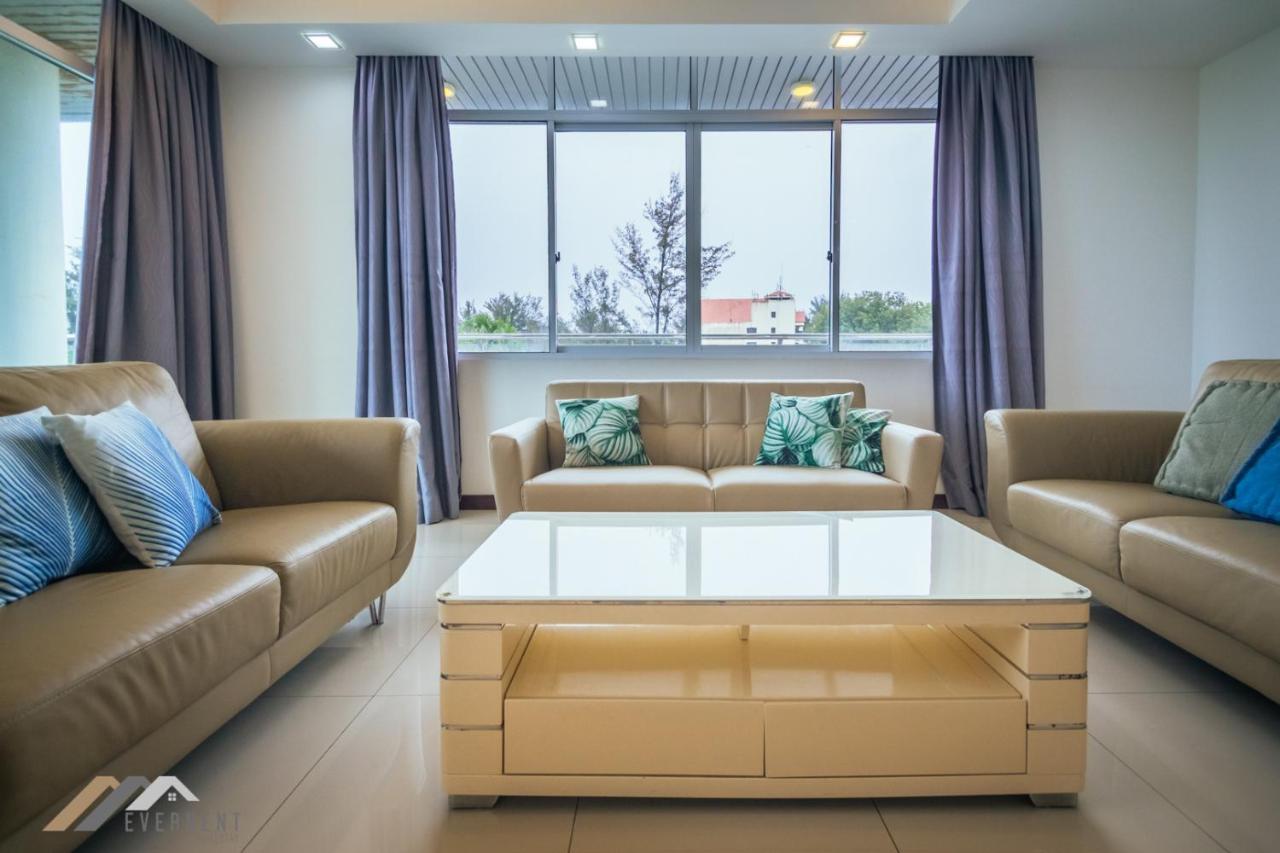 Bay Resort By Evernent Miri Luaran gambar