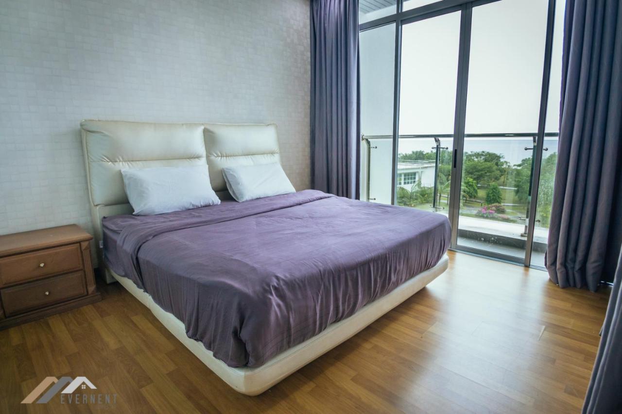 Bay Resort By Evernent Miri Luaran gambar
