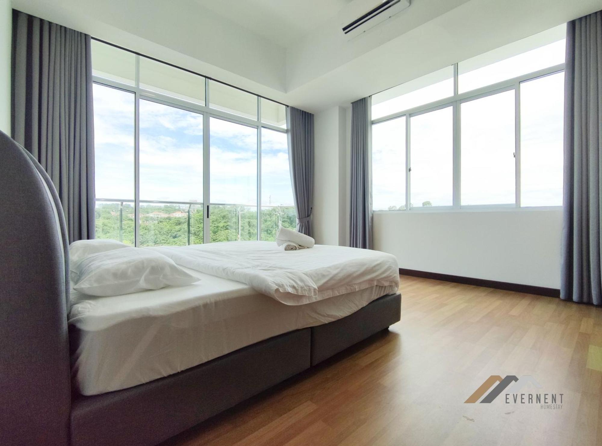 Bay Resort By Evernent Miri Luaran gambar
